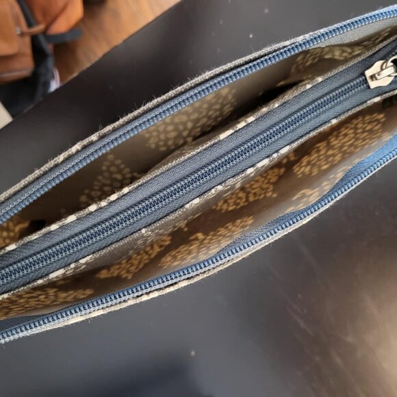 Rock Flower Paper Gray Tree Cosmetic Pouches (Pair) Gray Tree Design - Picture 4 of 12